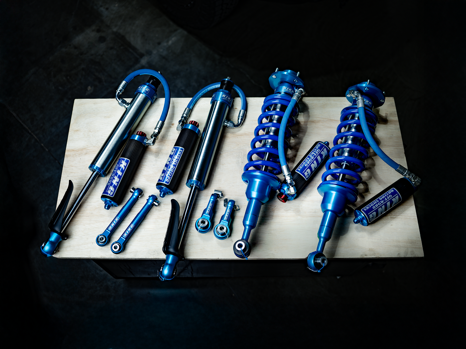 King Shocks Set for 2024-2025 Toyota Tacoma 4WD - King Shocks