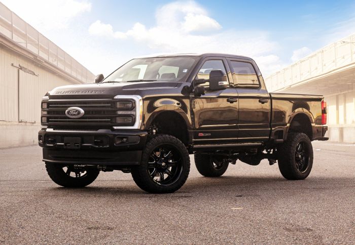 6" COIL SPRING SUSPENSION SYSTEM WITH FALCON MAX3.3 SHOCKS AND RADIUS ARMS - 2023-2026 FORD SUPER DUTY F250/F350 4WD