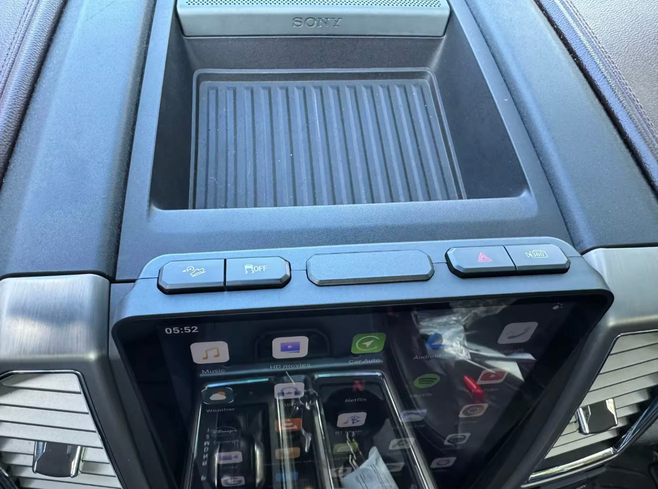 Ford F450 Tesla Screen 2017-2022