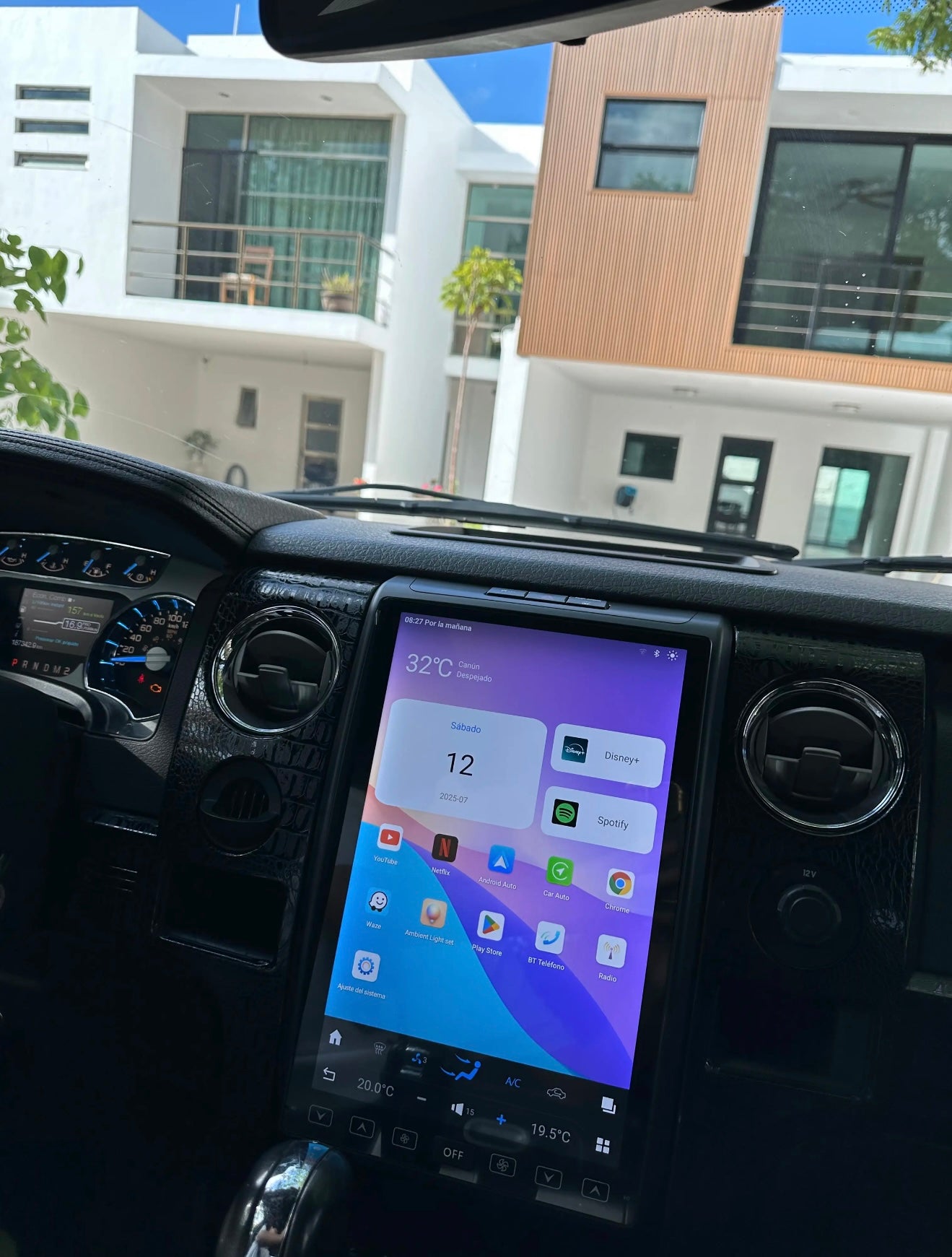 Ford F150 Tesla Screen 2009-2014