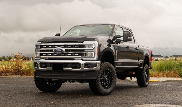 4" COIL SPRING SUSPENSION SYSTEM WITH FALCON MAX3.3 SHOCKS AND RADIUS ARMS - 2023-2026 FORD SUPER DUTY F250/F350 4WD